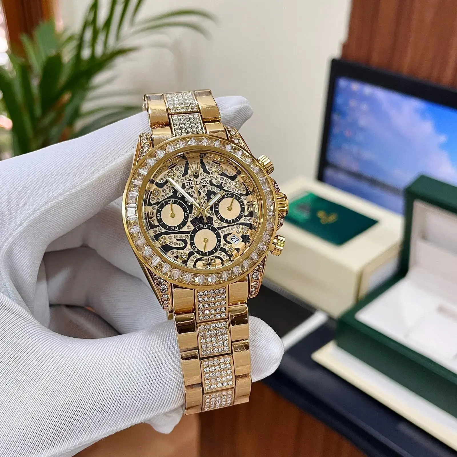 Rolex Daytona Tiger Gold Diamond Metal Watch - Image 2